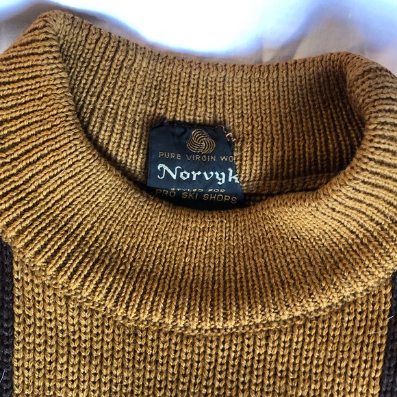 Vintage men’s wool ski sweater medium - Picture 2 of 4